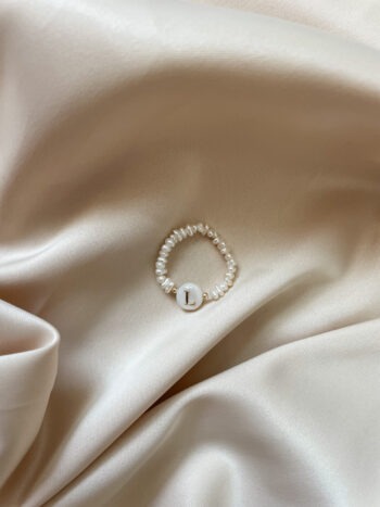 Prstýnek Initial River Pearl